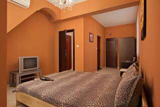 Отель Family Hotel Marsina София Двухместный номер с 1 кроватью или 2 отдельными кроватями-10